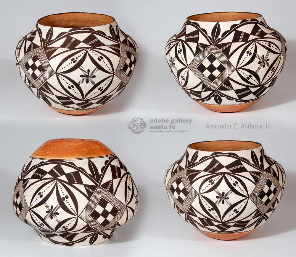 Mary Histia Pottery - C4113